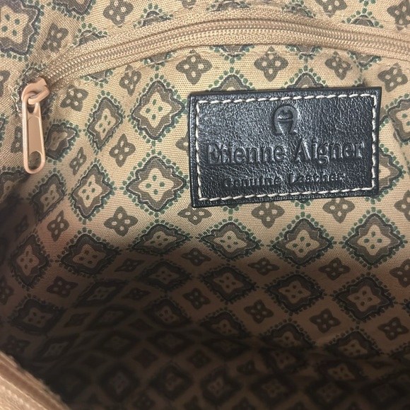 Beautiful Black Etienne Aigner Geniune Leather Shoulder Bag 🌻 - Picture 9 of 14